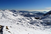 63 In discesa dalla Bocchetta di Cima Grem verso il Bivacco Mistri